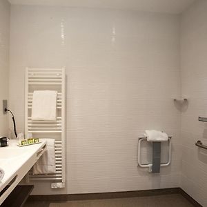 Contemporary Premium Quadruple Room